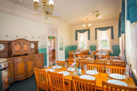 Abernethy House & Cottage - Accommodation Whitsundays 1