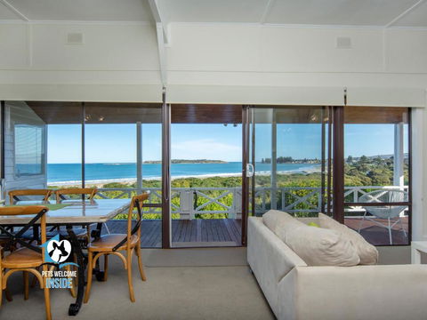 Absolute Beachfront 3BR 2BA Home W/ Beach Track - Accommodation Whitsundays 1