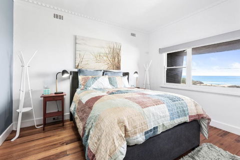 Absolute Beachfront Views Apollo Bay - Accommodation Whitsundays 3
