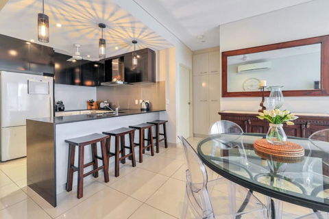 Absolute Hidden Gem In CBD - Accommodation Whitsundays 3