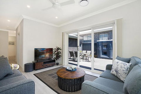 Accommodation Hunter - Adams Street Maitland - Accommodation Whitsundays 1