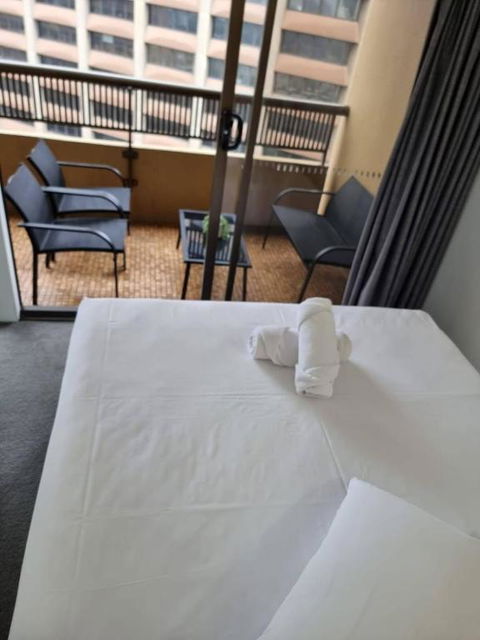 Accommodation Sydney City Centre 1 Bedroom Apartment With Balcony - Accommodation Whitsundays 3