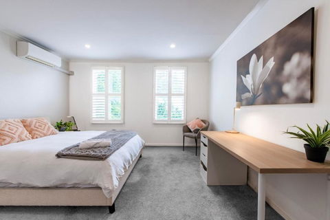 Ace Your Stay - Pool, Gym & Tennis In One Place! - Accommodation Whitsundays 2
