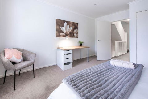 Ace Your Stay - Pool, Gym & Tennis In One Place! - Accommodation Whitsundays 3