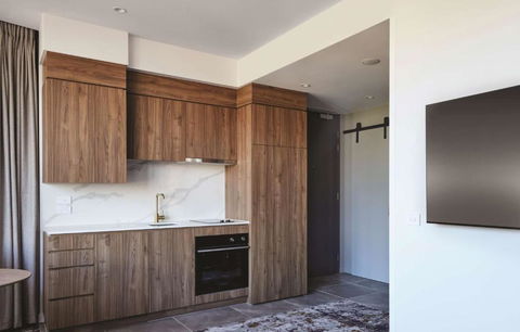 Adina Apartment Hotel Melbourne, Pentridge - Accommodation Whitsundays 2