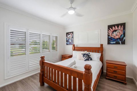 Admiralty Shores - LJHooker Yamba - Accommodation Whitsundays 0
