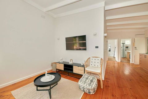 Adorable Beach Shack In The Heart Of Aireys Inlet - Accommodation Whitsundays 4