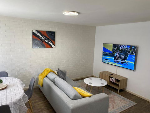 Affordable Inglewood Apartment+Pool - Accommodation Whitsundays 0