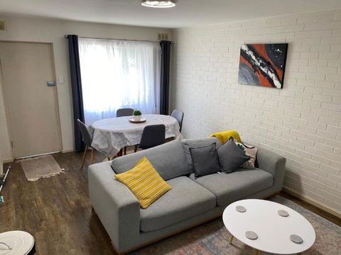 Affordable Inglewood Apartment+Pool - Accommodation Whitsundays 3
