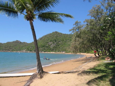 AFFORDABLE ISLAND ESCAPE! Queen Studio, Nelly Bay - Accommodation Whitsundays 4