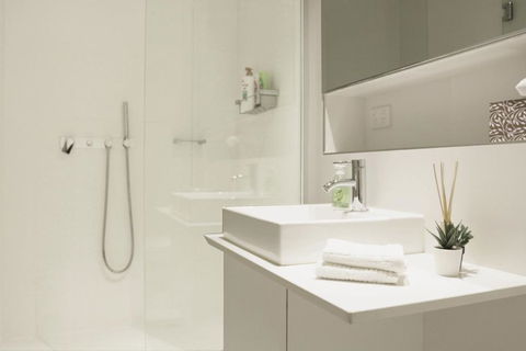 Absolute Collins Apartments - Accommodation Whitsundays 3