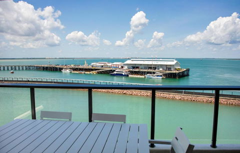 Absolute Waterfront - Tropical Sunrise Apartment Over The Water - Accommodation Whitsundays 2