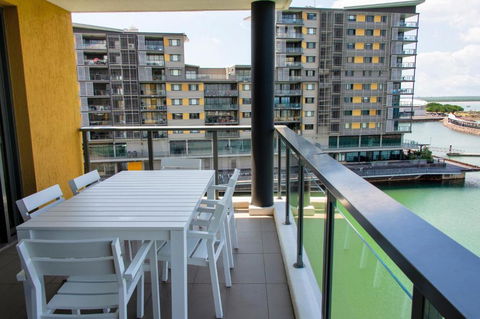 Absolute Waterfront - Tropical Sunrise Apartment Over The Water - Accommodation Whitsundays 4