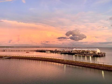 Absolute Waterfront - Tropical Sunrise Apartment Over The Water - Accommodation Whitsundays 0