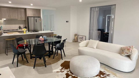 Absolute Familial Paradise- Greenbank - Accommodation Whitsundays 1