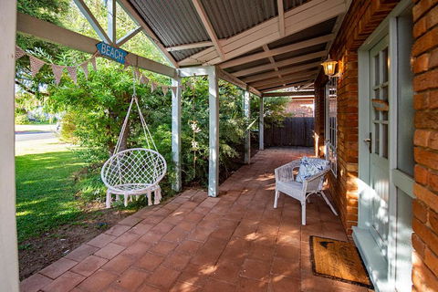 A Fairy Wren Cottage - Accommodation Whitsundays 2