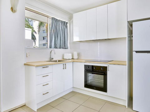 Affordable Accommodation In The Heart Of Surfers Paradise - Accommodation Whitsundays 4