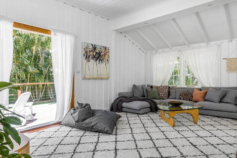 A Perfect Stay - San Juan Surfers Cottage - Accommodation Whitsundays 2