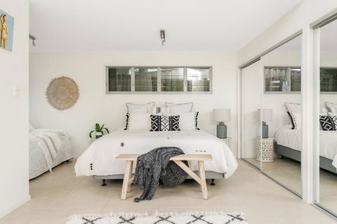A Perfect Stay - The White Rabbit - Accommodation Whitsundays 4