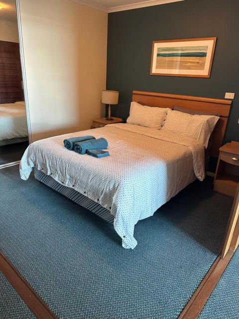 A-The Entrance Private Water Front 1 Bedroom Appartment At The Oaks - Accommodation Whitsundays 4
