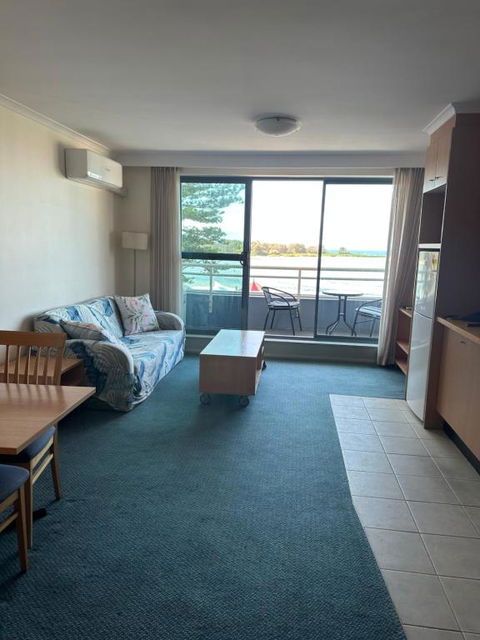 A-The Entrance Private Water Front 1 Bedroom Appartment At The Oaks - Accommodation Whitsundays 3