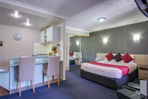 Albion Manor - Accommodation Whitsundays 1