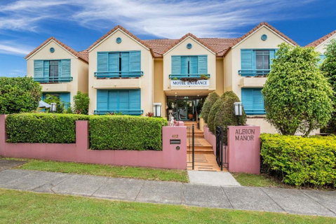 Albion Manor - Accommodation Whitsundays 0
