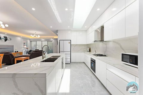 Aircabin - Fairfield - Modern - 6 Bedrooms House - Accommodation Whitsundays 4