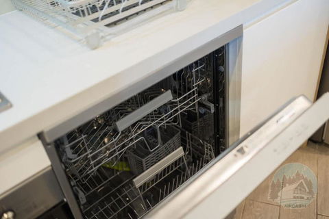 Aircabin - Gladesville - Modern Stylish 1 Bed Apt - Accommodation Whitsundays 2