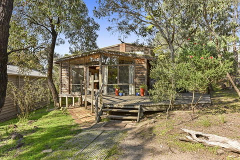 Aireys 15 - Accommodation Whitsundays 0