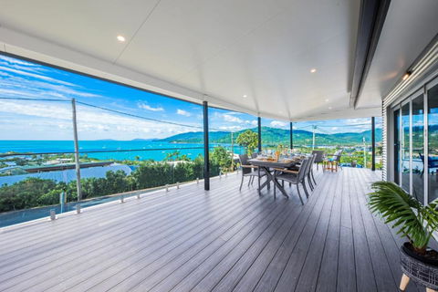 Airlie Blue On Blue - Accommodation Whitsundays 2