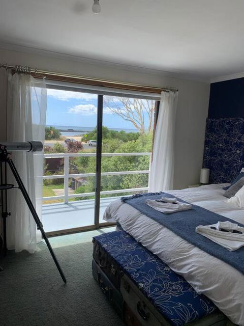 Al Mare - Mediterranean 4BR Retreat By The Sea - Accommodation Whitsundays 0