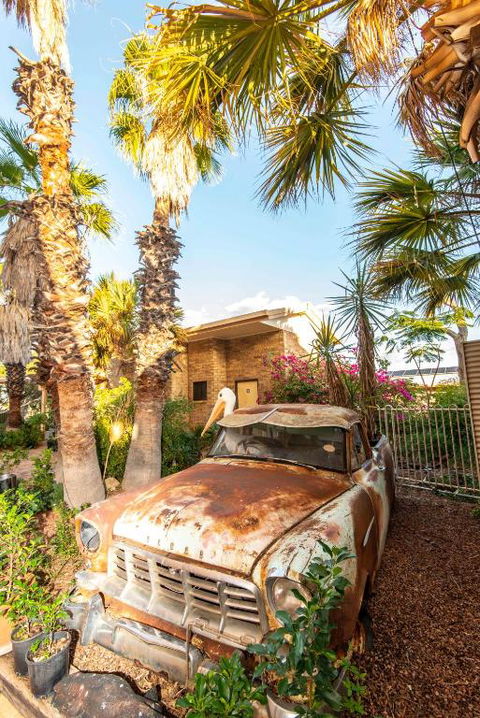 Albert Park Motor Inn-KING BEDS-POOL-SHADED PARKING - Accommodation Whitsundays 1