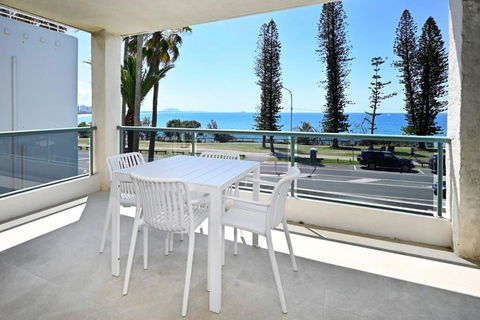 Alex Heads, Prime Location, Stunning Views - Accommodation Whitsundays 4