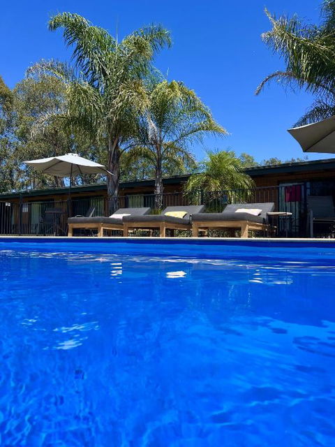 Alexandra Motor Inn - Accommodation Whitsundays 0