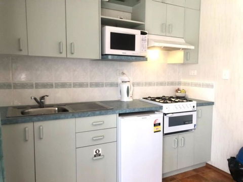 Alexandra Parklife Studio 4 - Accommodation Whitsundays 3