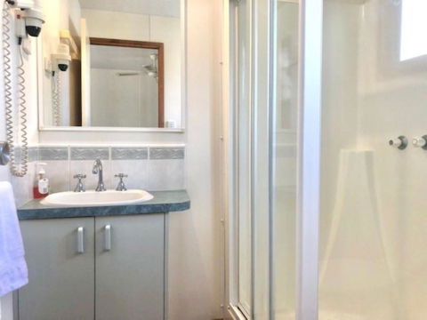 Alexandra Parklife Studio 4 - Accommodation Whitsundays 4