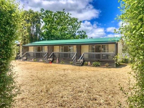 Alexandra Parklife Studio 5 - Accommodation Whitsundays 0