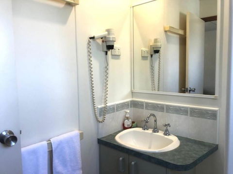 Alexandra Parklife Studio 5 - Accommodation Whitsundays 4