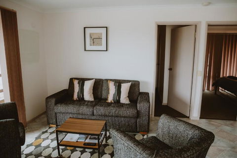 Alkoomi Chalets - Accommodation Whitsundays 2