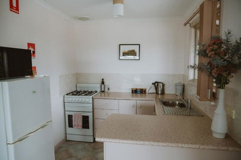 Alkoomi Chalets - Accommodation Whitsundays 3