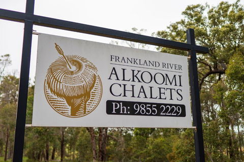 Alkoomi Chalets - Accommodation Whitsundays 4