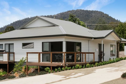 All Seasons Marysville - Accommodation Whitsundays 2