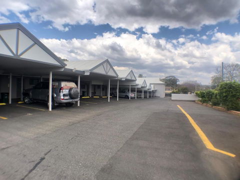Allan Cunningham Motel - Accommodation Whitsundays 4