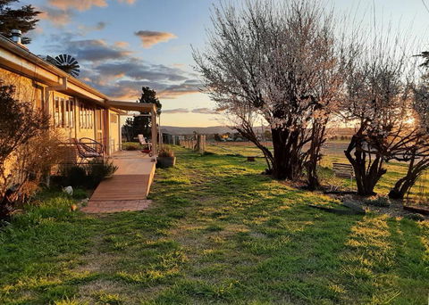 Alloway Bank - Accommodation Whitsundays 0