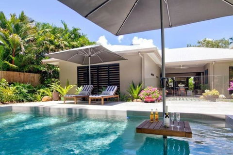 Allure - 4 Bedroom Luxury House In Port Douglas - Accommodation Whitsundays 0
