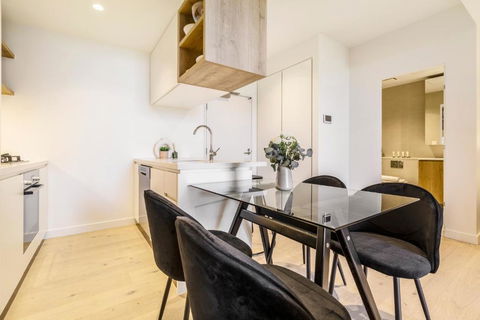 Alluring Oasis In The Heart Of South Melbourne - Accommodation Whitsundays 2