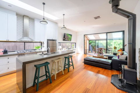 Alma, Art Deco Home In Caufield North - Accommodation Whitsundays 1