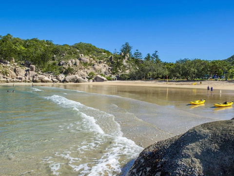 Alma Bay Holiday Unit 2 - Accommodation Whitsundays 1