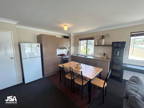 Alpine Mountain View 44 - Accommodation Whitsundays 2